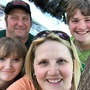 Meet your Posher, Anna-marie